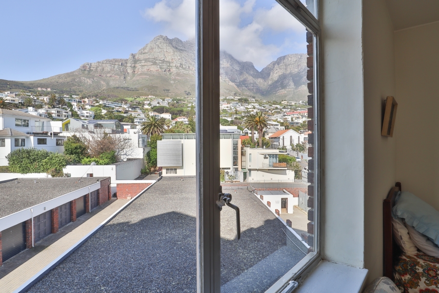 2 Bedroom Property for Sale in Camps Bay Western Cape